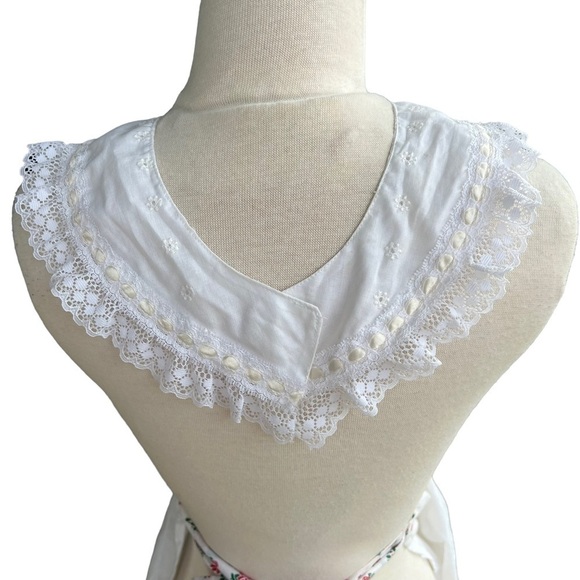 Vintage Handmade Santa Appliqué Bib Apron Christmas Holiday Lace Accents - Picture 8 of 16